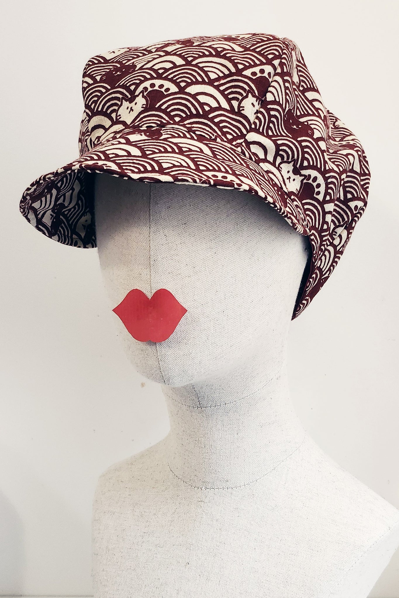 Casquette KAME Neko bordeaux - Fleurs d'Ascenseurs