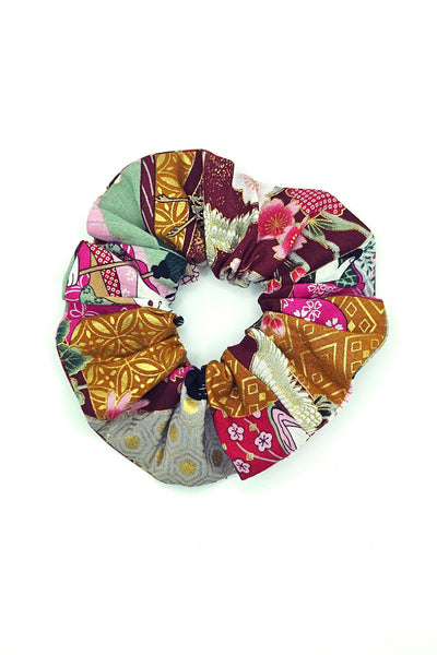 Chouchou en tissu japonais motifs geisha et fleurs
