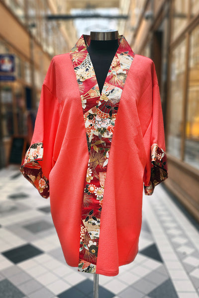 Kimono HIME Eventails rouges - Fleurs d'Ascenseurs