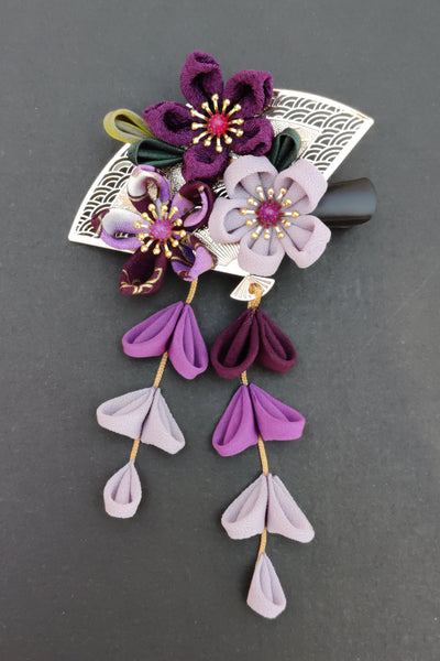 Pince à cheveux kanzashi violette et dorée fait main par Fleurs d'Ascenseurs