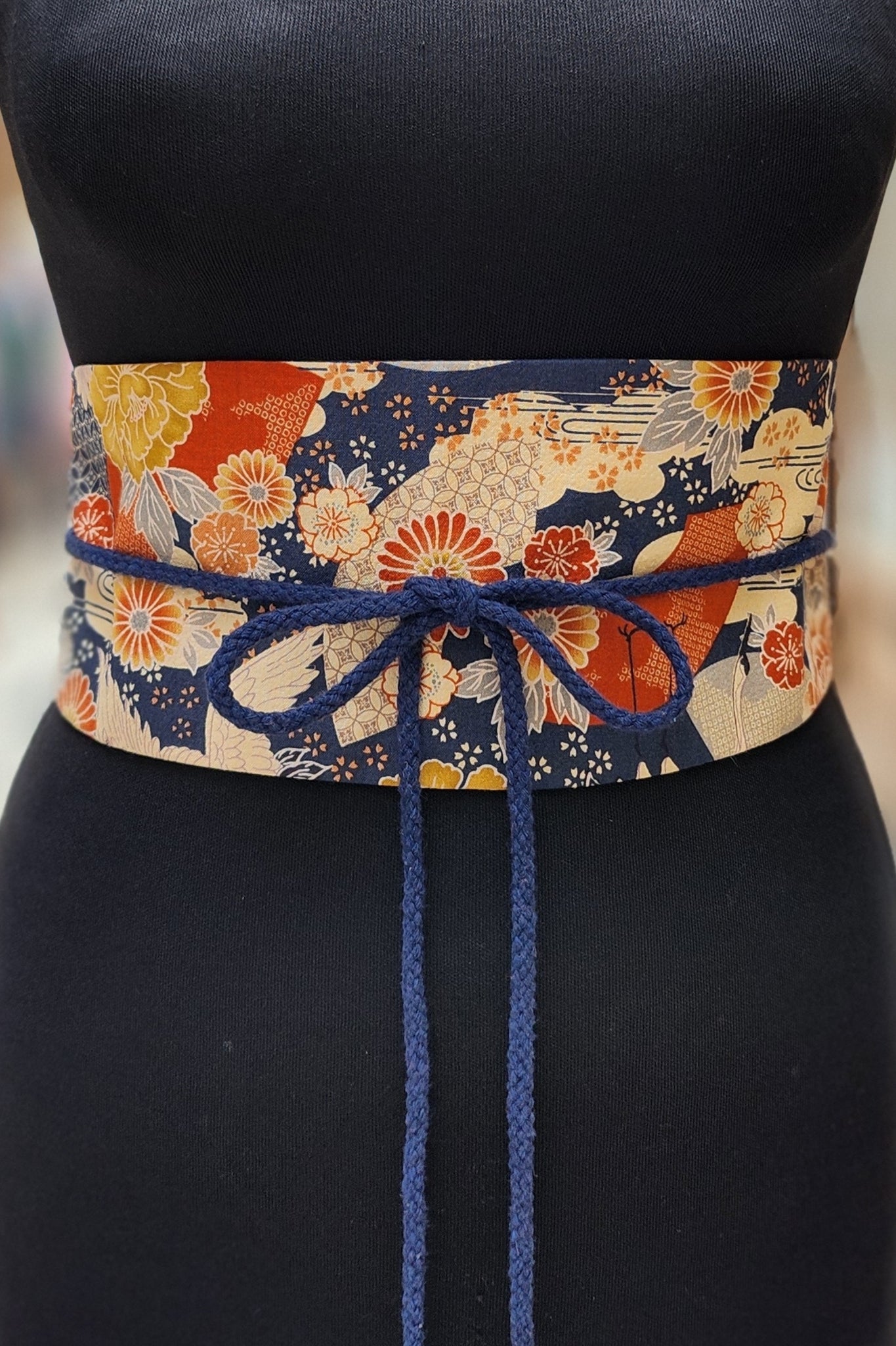 Ceinture OBI Fleurs et grues bleu marine - Fleurs d'Ascenseurs
