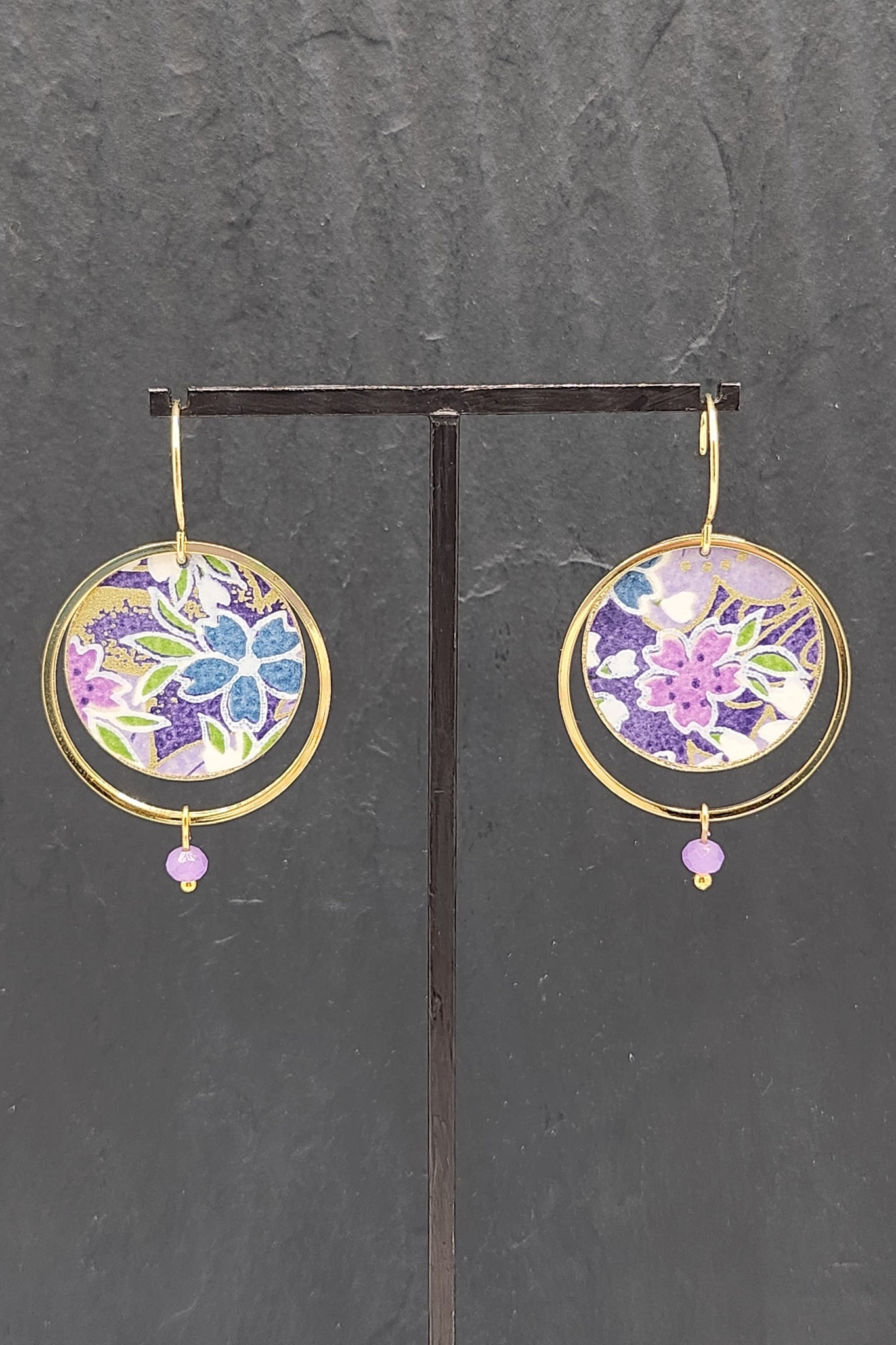 Boucles d'oreilles ASAHI Rivière fleurie violet - Fleurs d'Ascenseurs