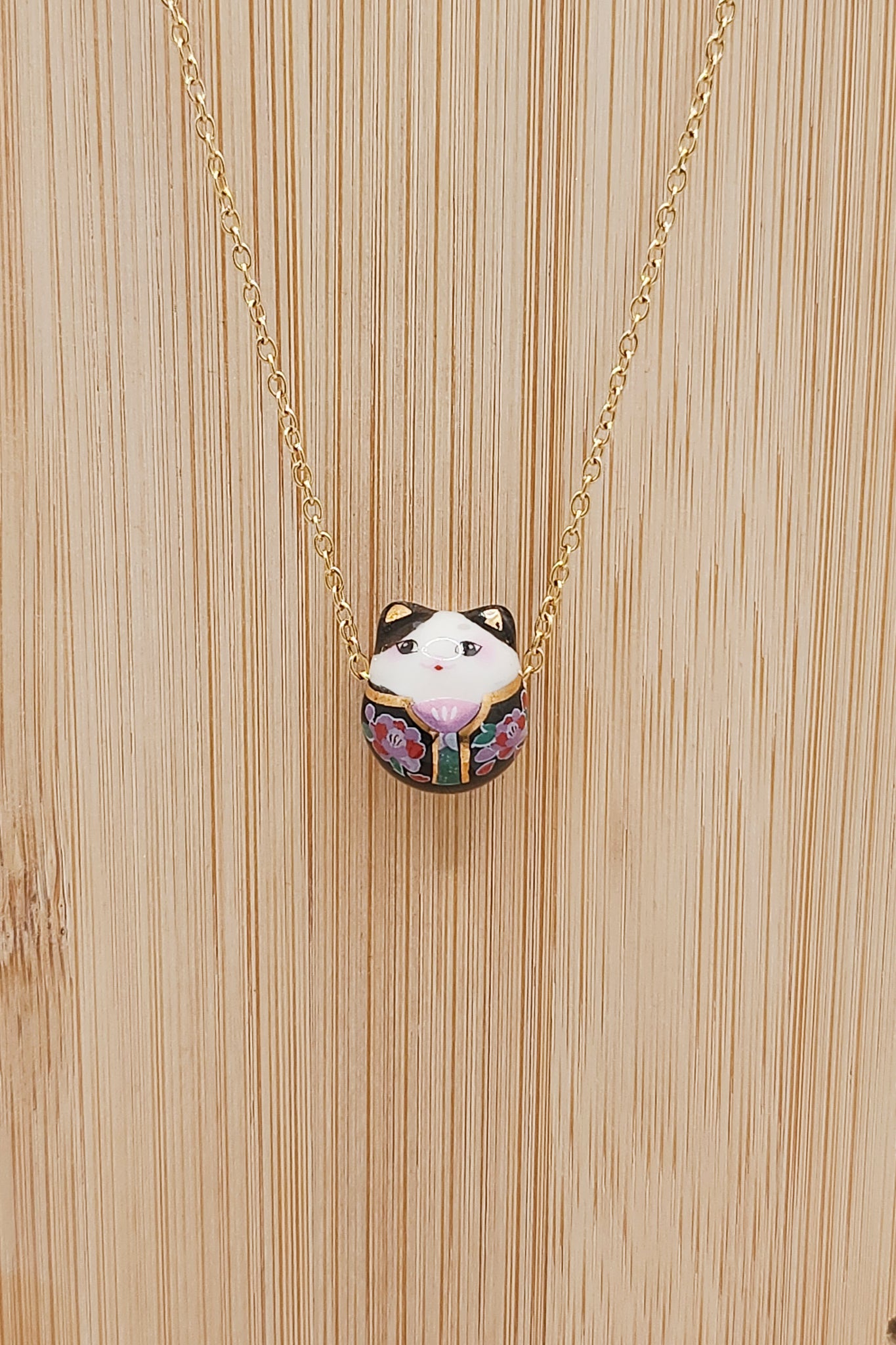 Collier MANEKI NEKO - Fleurs d'Ascenseurs