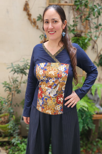 T-shirt femme manches longues japonais bleu marine motif de grue et fleurs