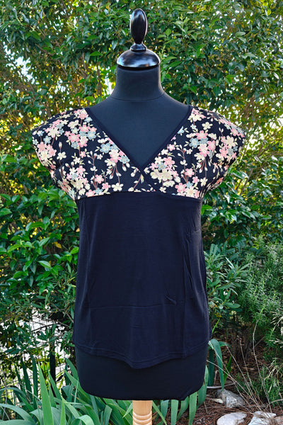 T-shirt femme en tissu japonais motif fleurs de sakura