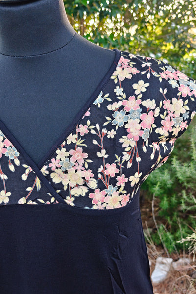 T-shirt femme en tissu japonais motif fleurs de sakura