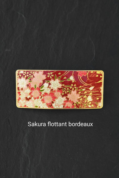 Barette japonaise en papier washi motif Sakura flottant bordeaux