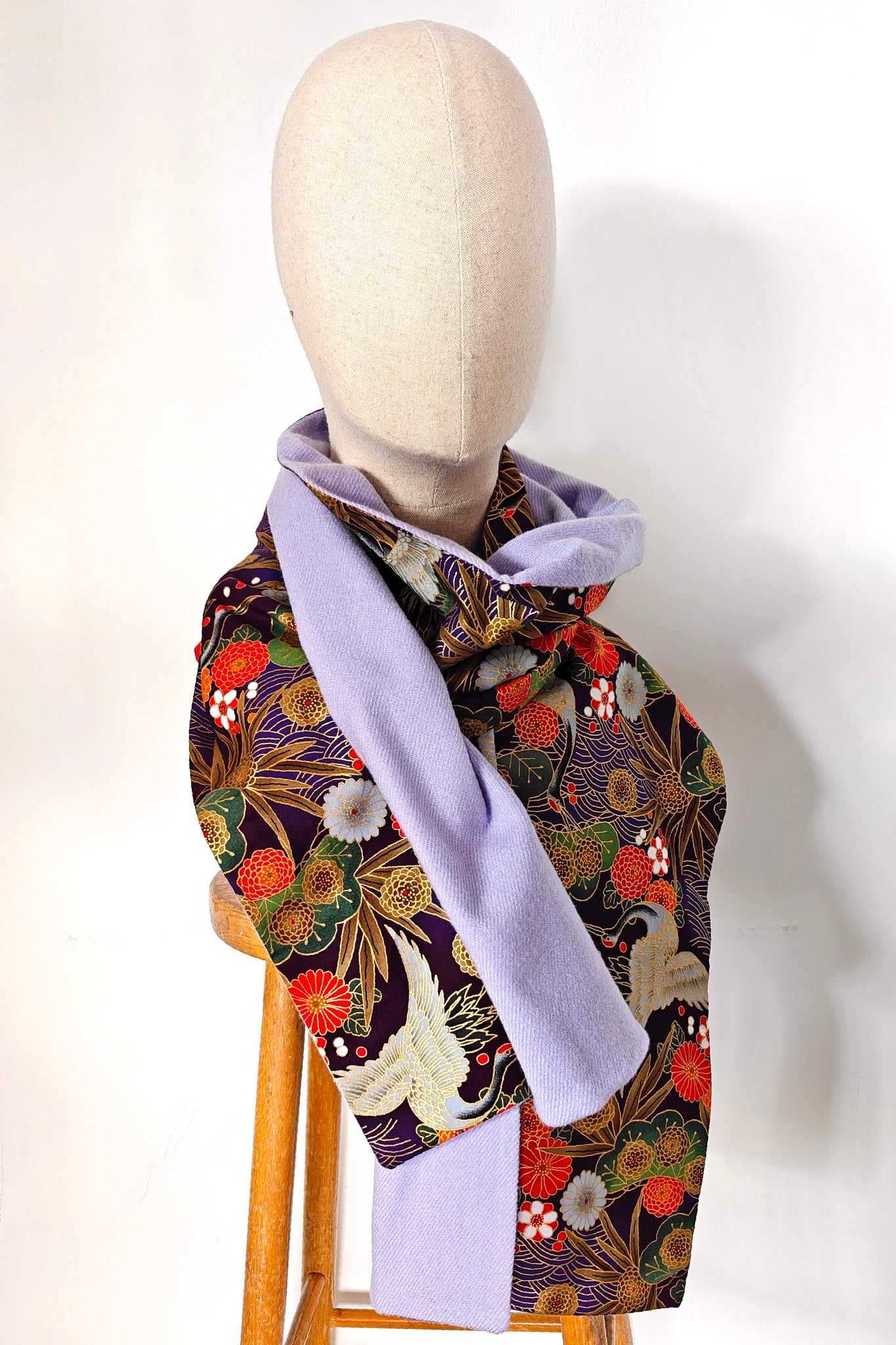 Echarpe MIRE Grues dans les pins violet clair