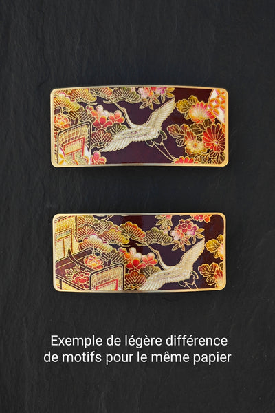 deux grandes barrettes à cheveux marron en métal doré à motifs japonais de grue et fleurs 