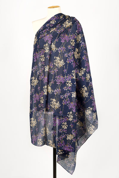 Foulard sakura marine en voile de coton