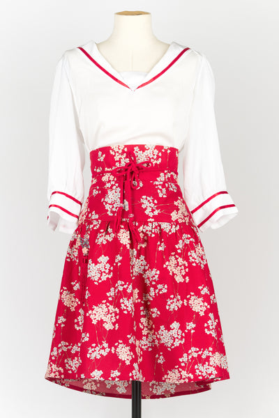 Jupe japonaise sakura rouge, devant avec ceinture Obi, par Fleurs d'Ascenseurs