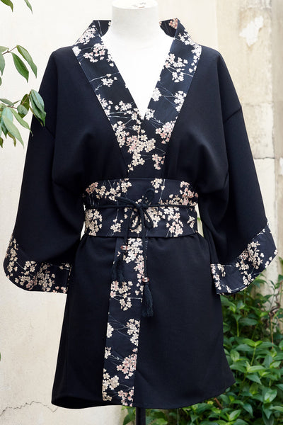 Kimono HIME noir col sakura - Fleurs d'Ascenseurs