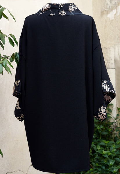 Kimono HIME noir col sakura - Fleurs d'Ascenseurs