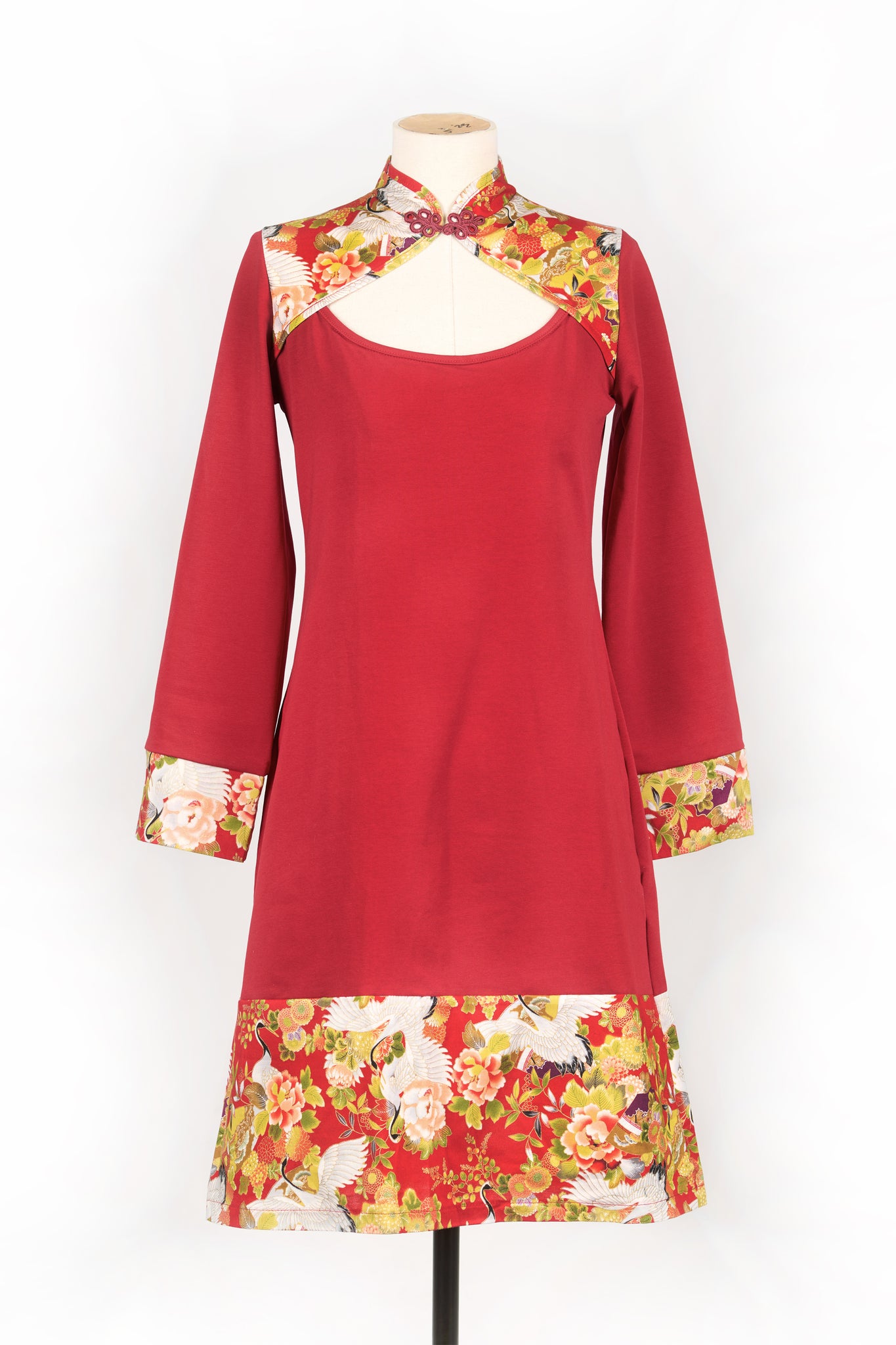 Robe YOKOHAMA Momotsuru rouge