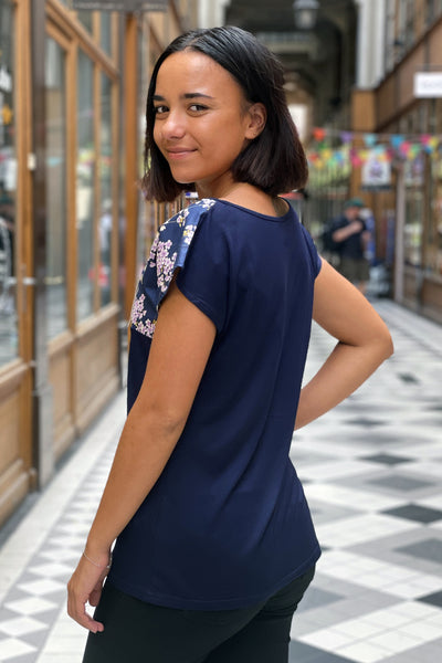 T-shirt NAOKO Sakura marine - Fleurs d'Ascenseurs