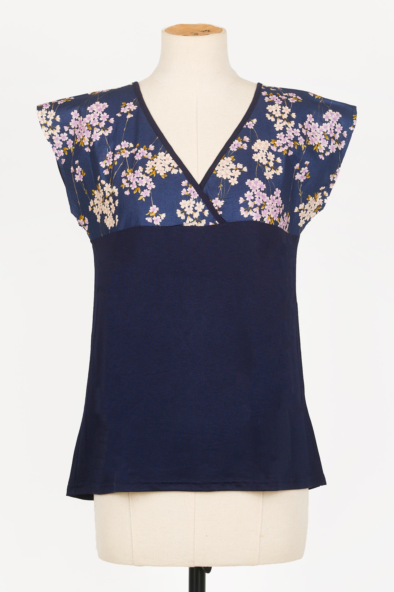 T-shirt NAOKO Sakura marine - Fleurs d'Ascenseurs