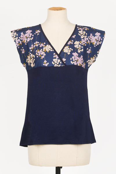 T-shirt NAOKO Sakura marine - Fleurs d'Ascenseurs